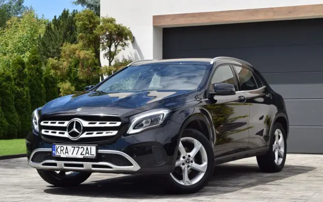 MERCEDES-BENZ GLA 200 7G-DCT Style